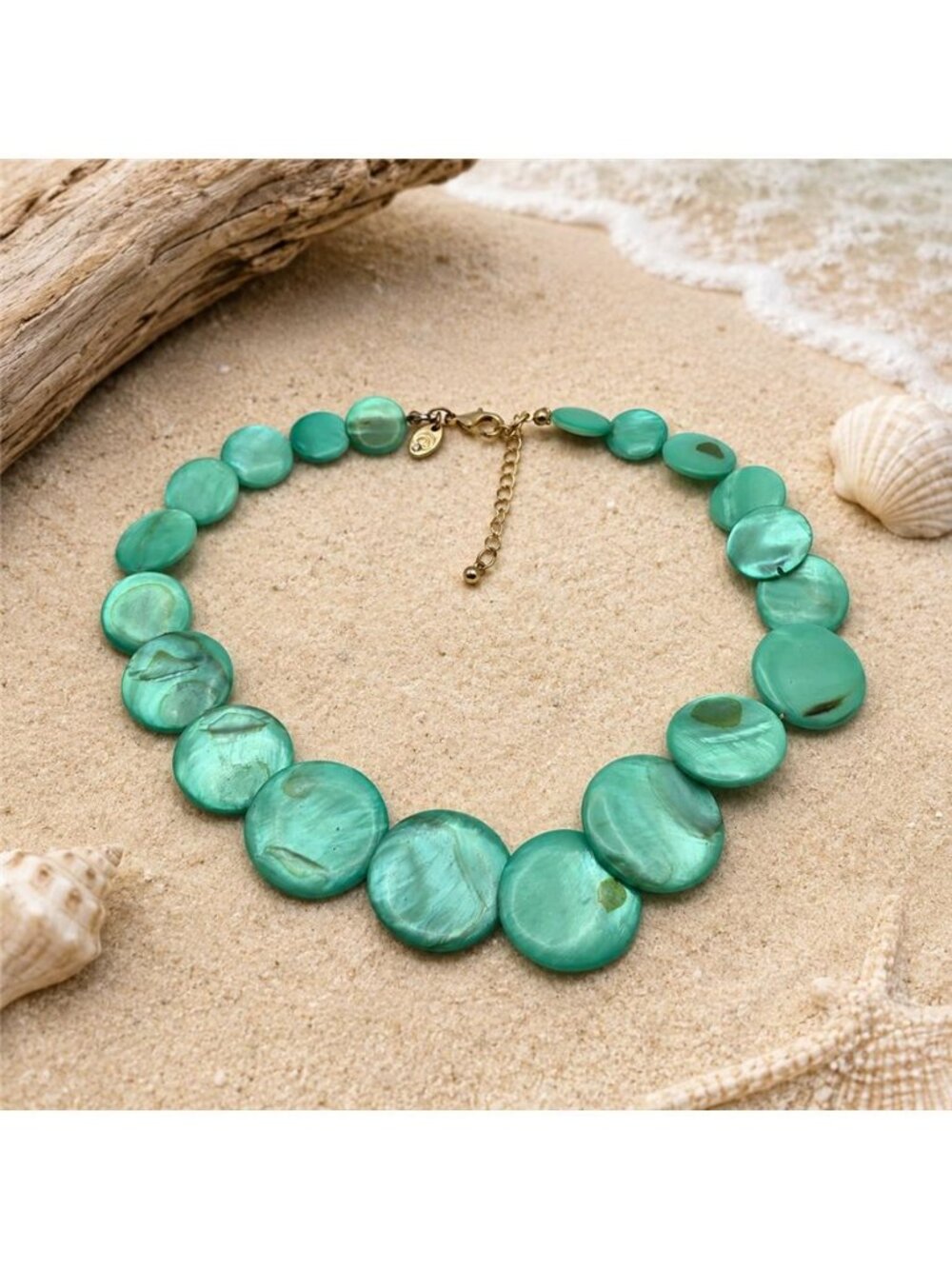 Seafoam Green Dyed Mother of Pearl Graduated Coin Bead Necklace 19" C1946